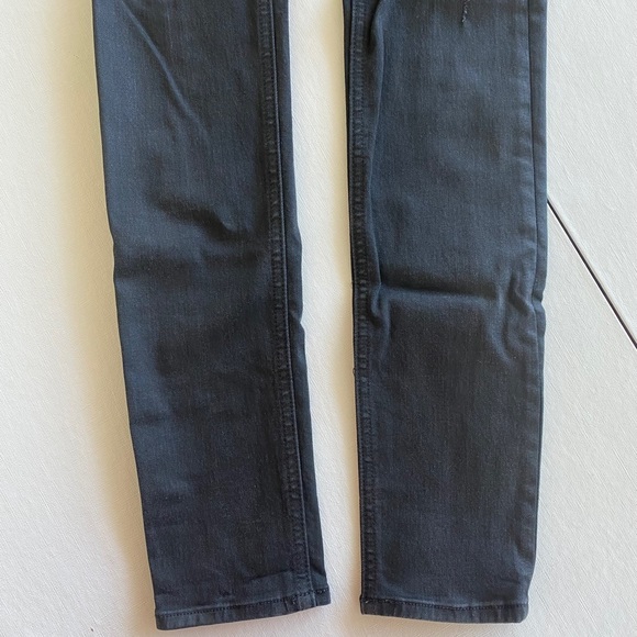Rag & Bone Mid-Rise Skinny Black Denim Jeans w/ Distressed Knees Size 26 - Picture 5 of 9